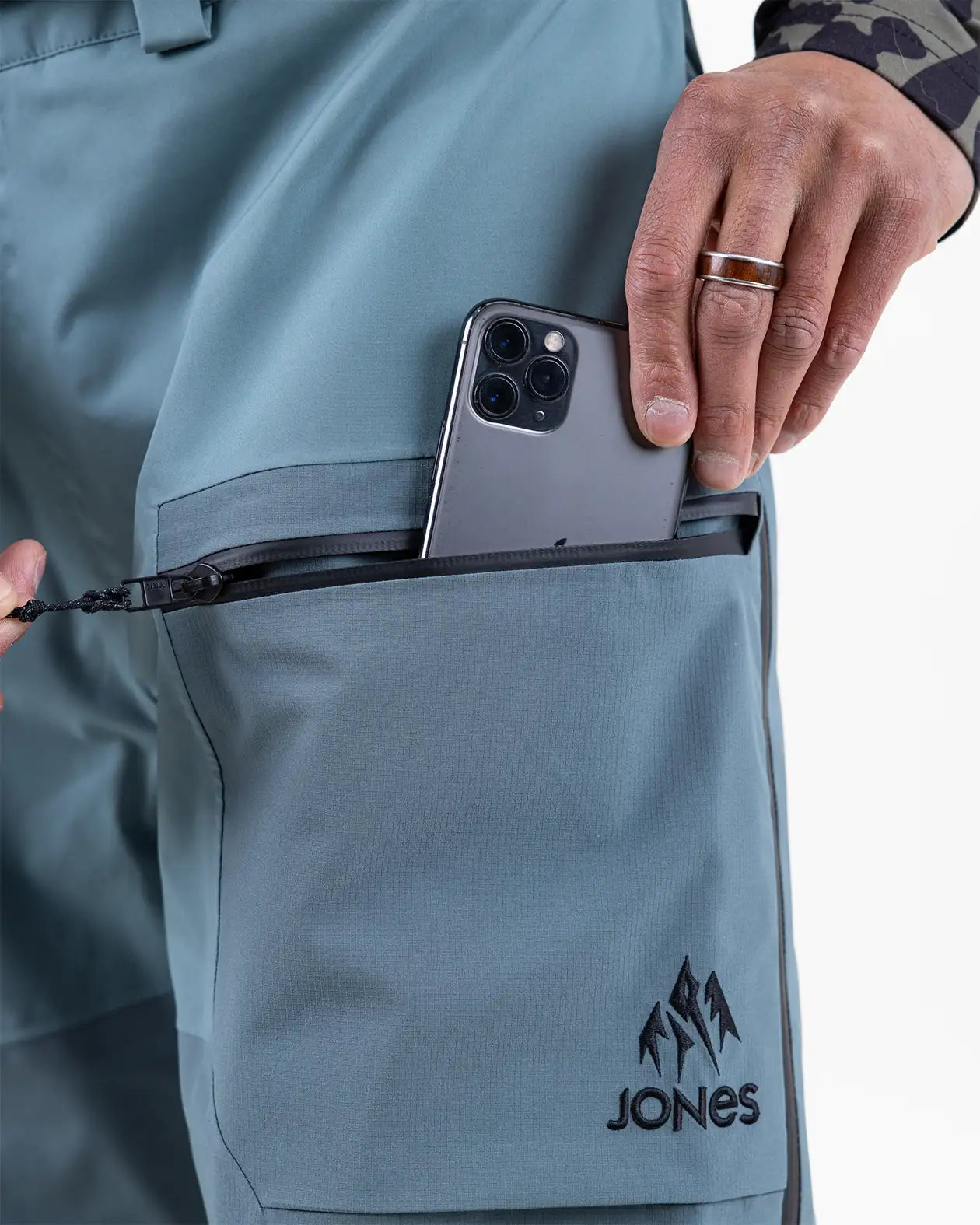 Men’s MTN Surf Recycled Pants | Jones Men’s MTN Surf Recycled Pants Jones Snowboards High Performance