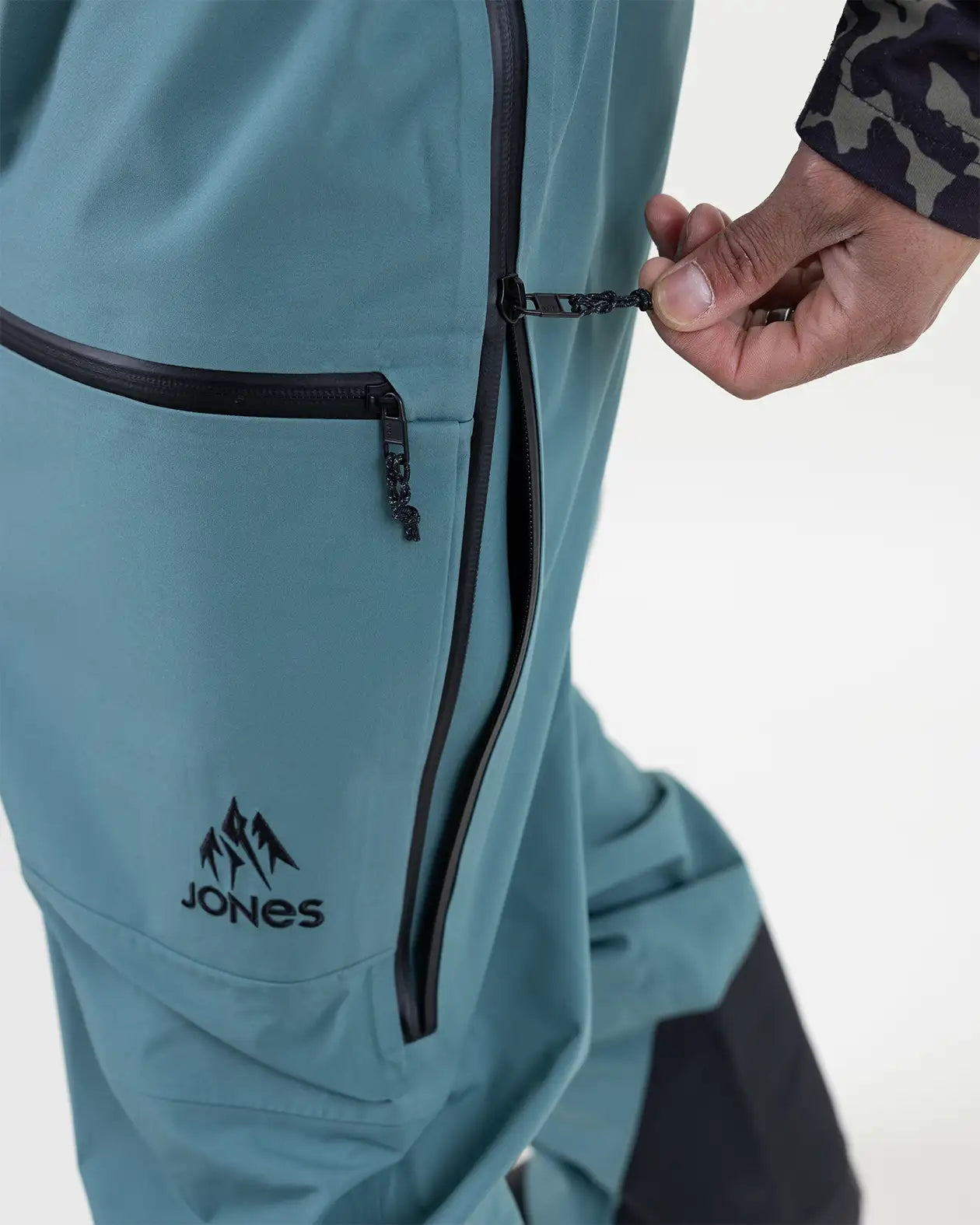 Men’s Shralpinist Stretch Recycled 3L Bib | Jones Men’s Shralpinist Stretch Recycled 3L Bib Jones Snowboards High Performance