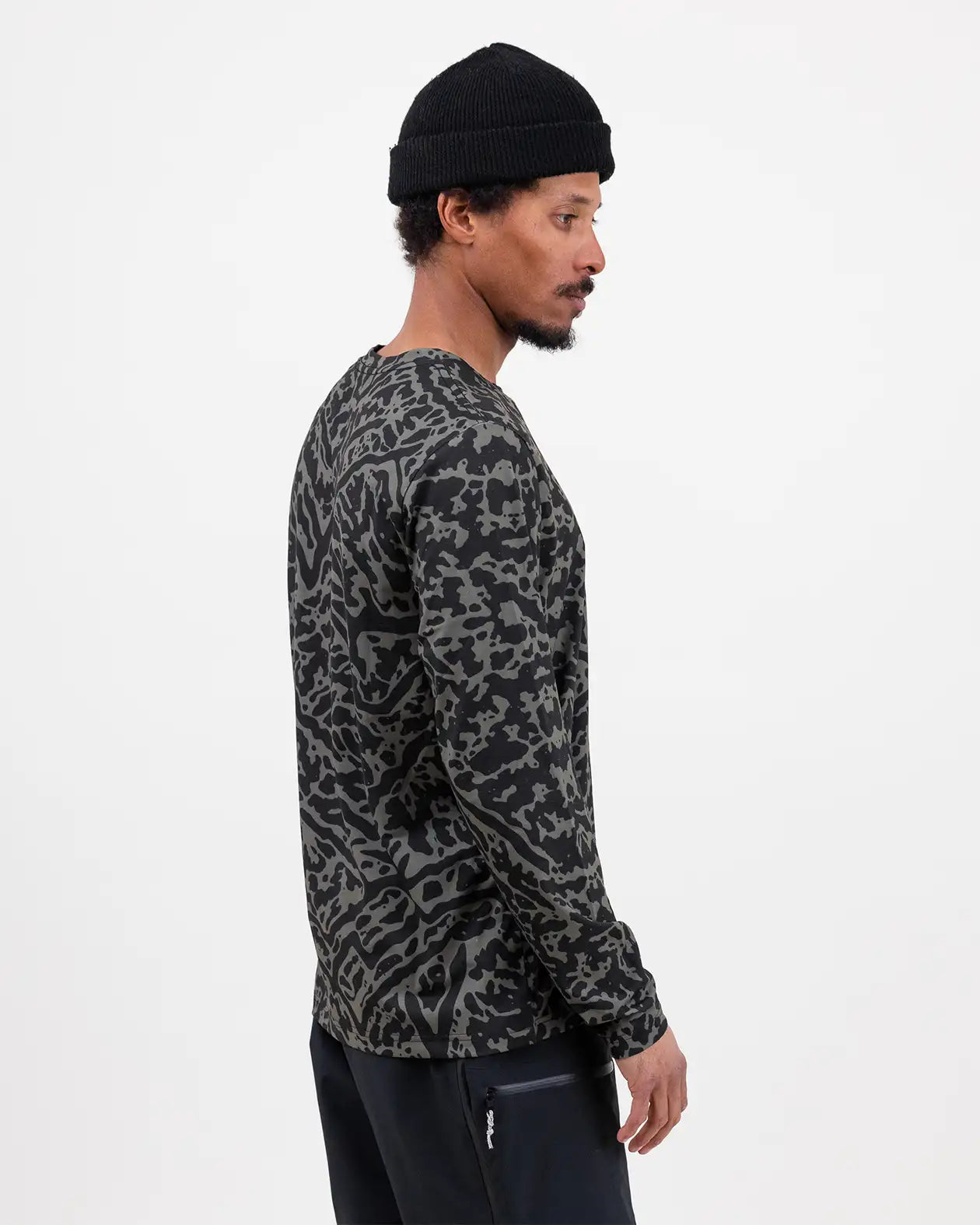 Men’s Recycled Long Sleeve Tech Tee | Jones Men’s Recycled Long Sleeve Tech Tee Jones Snowboards High Performance