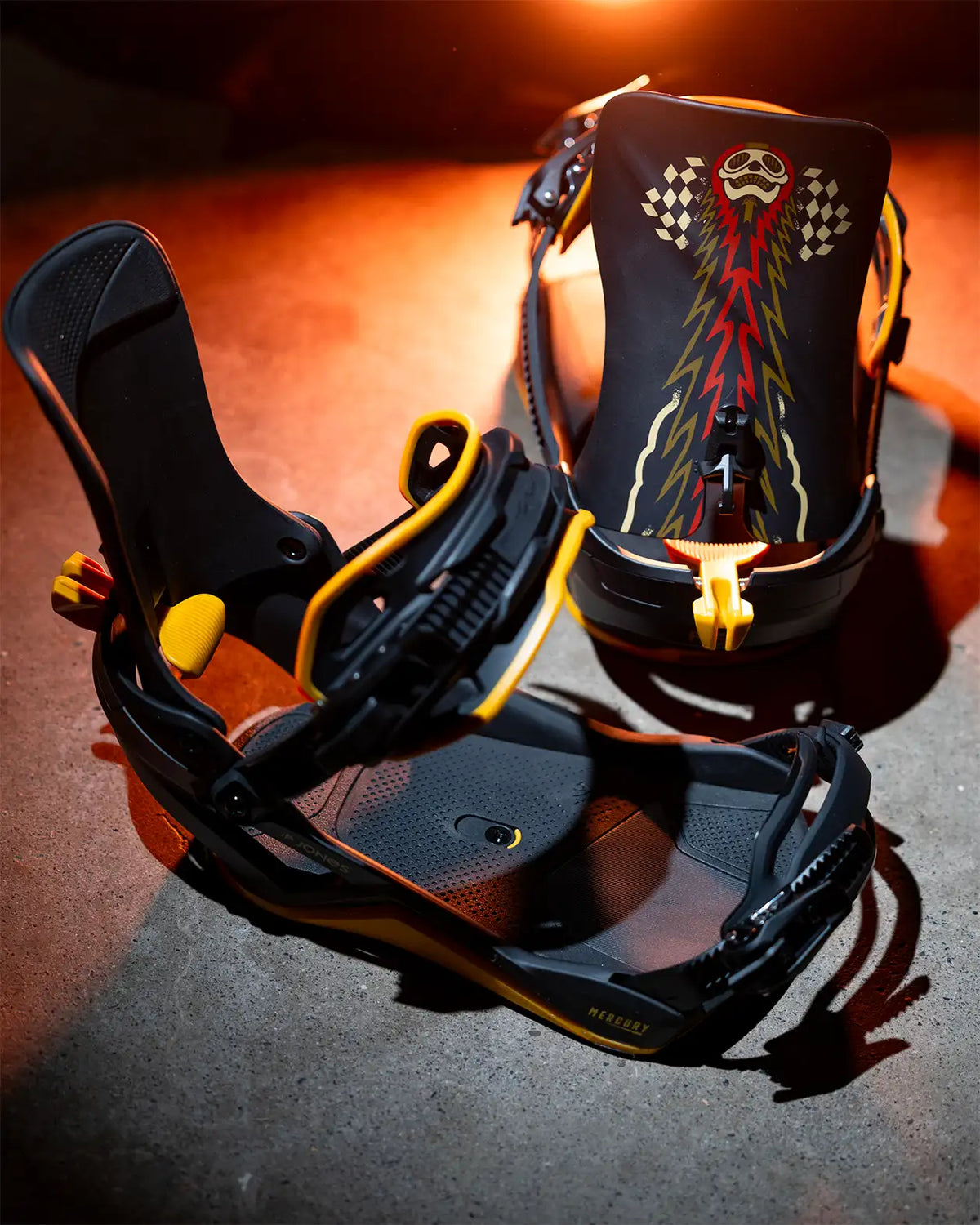 Jones Mercury Fase Mサイズ Mercury FASE® Snowboard Binding 2026 | Jones