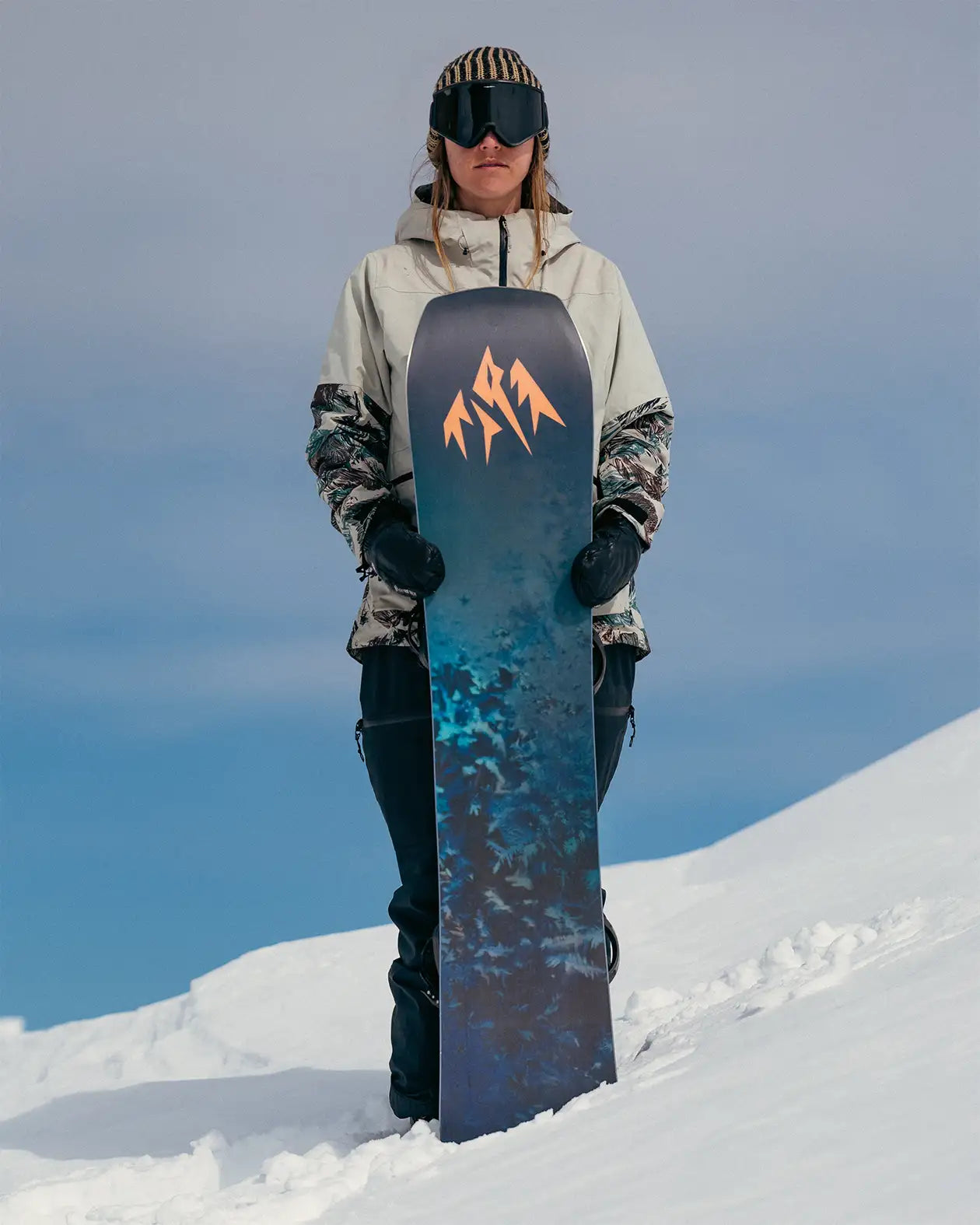 Women's Howler Snowboard | Jones Women's Howler Snowboard | Jones