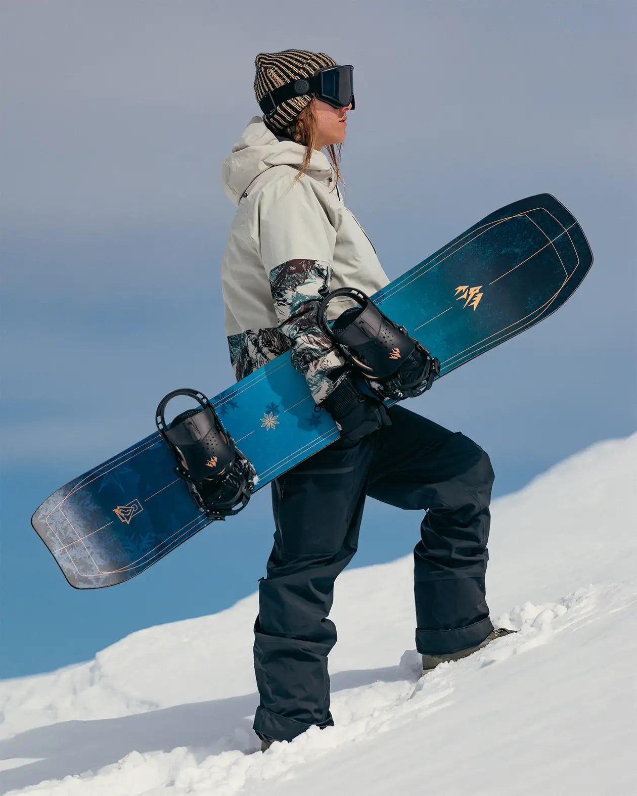 Women's Howler Snowboard | Jones Women's Howler Snowboard | Jones