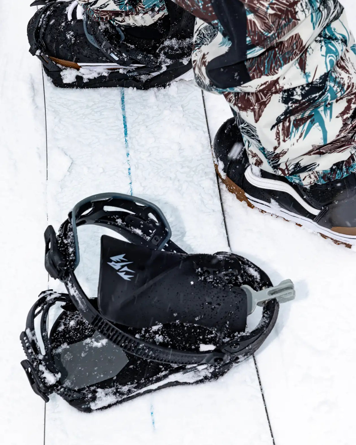 Mercury FASE® Snowboard Binding | Jones