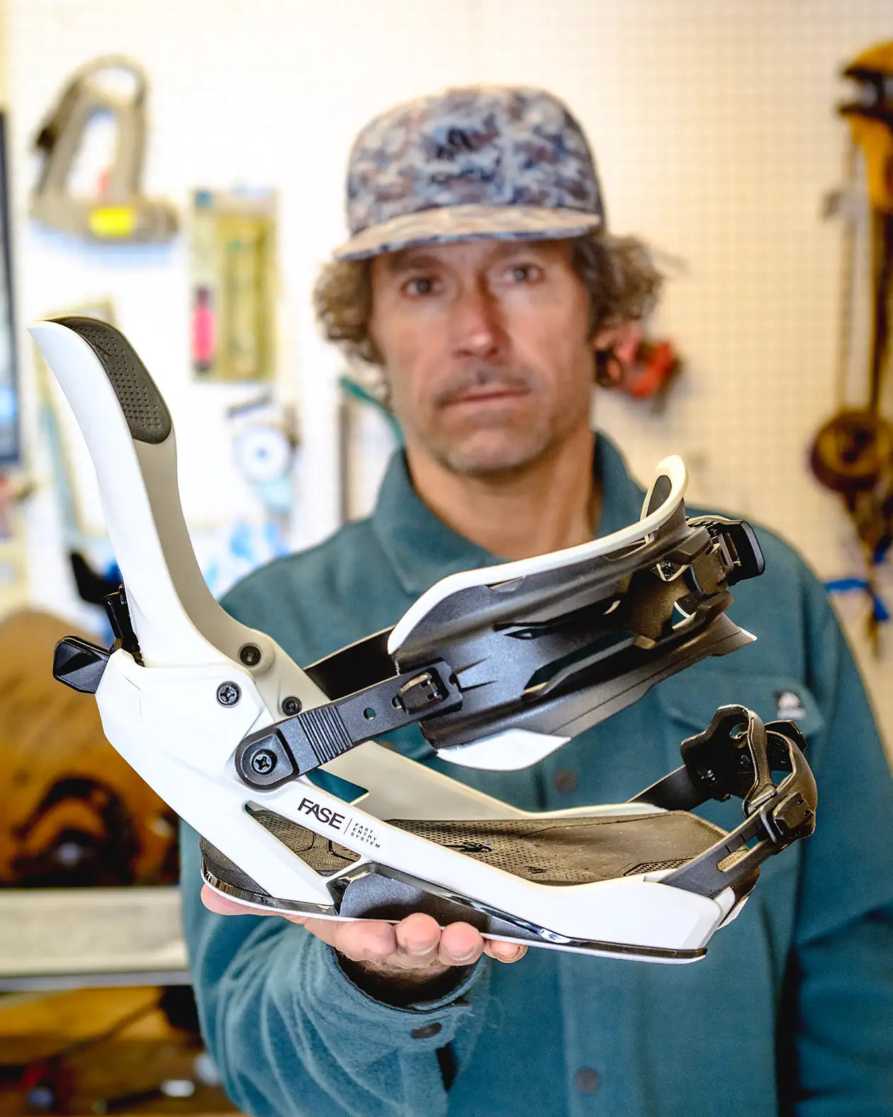 Mercury FASE® Snowboard Binding | Jones Mercury FASE® Snowboard Binding Jones Snowboards High Performance