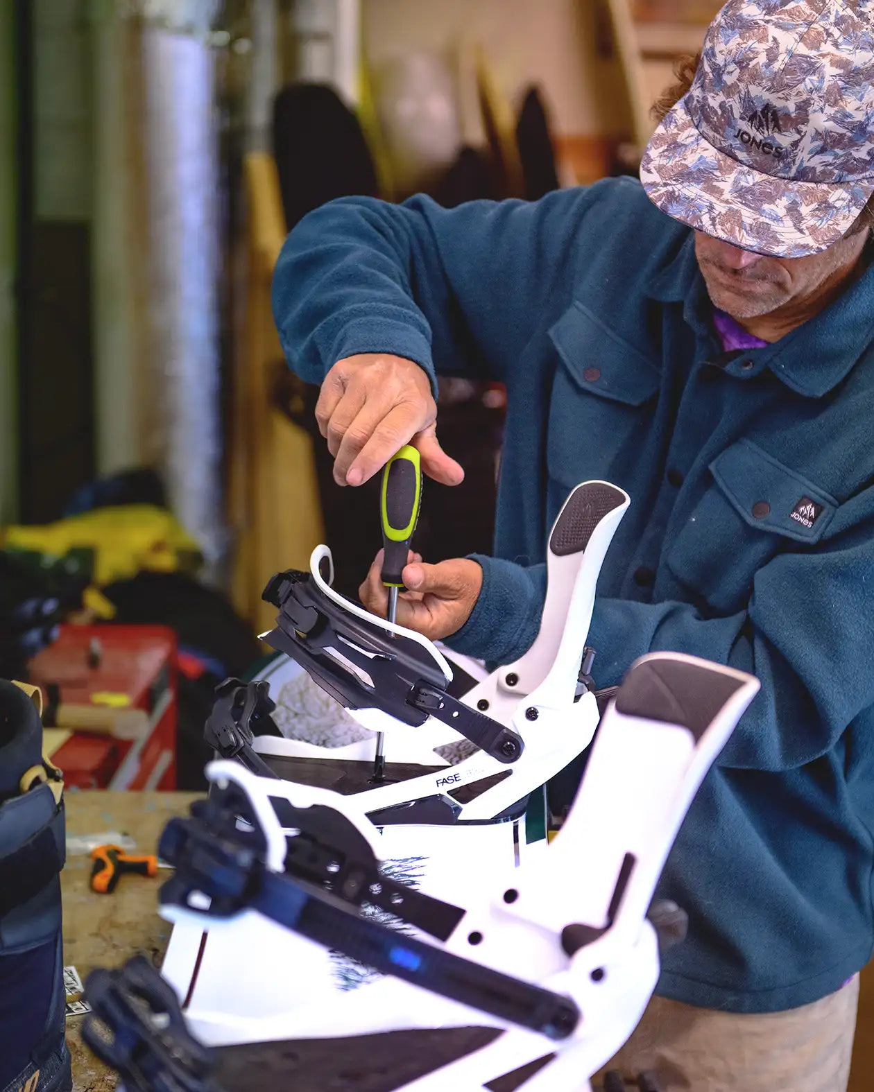 Mercury FASE® Snowboard Binding | Jones Mercury FASE® Snowboard Binding Jones Snowboards High Performance