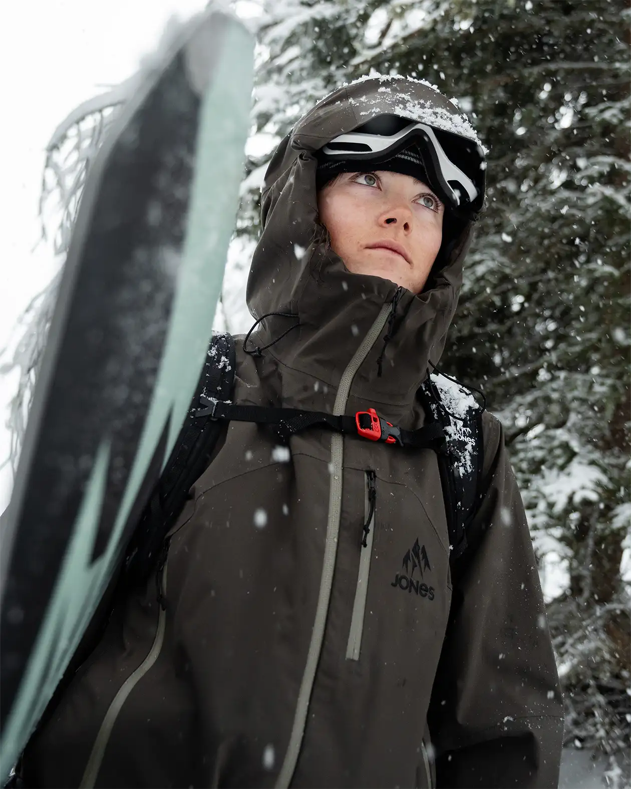 W'S FURTHER 3L STRETCH JACKET 2027 W'S FURTHER 3L STRETCH JACKET 2027 Outerwear Jones Snowboards High Performance
