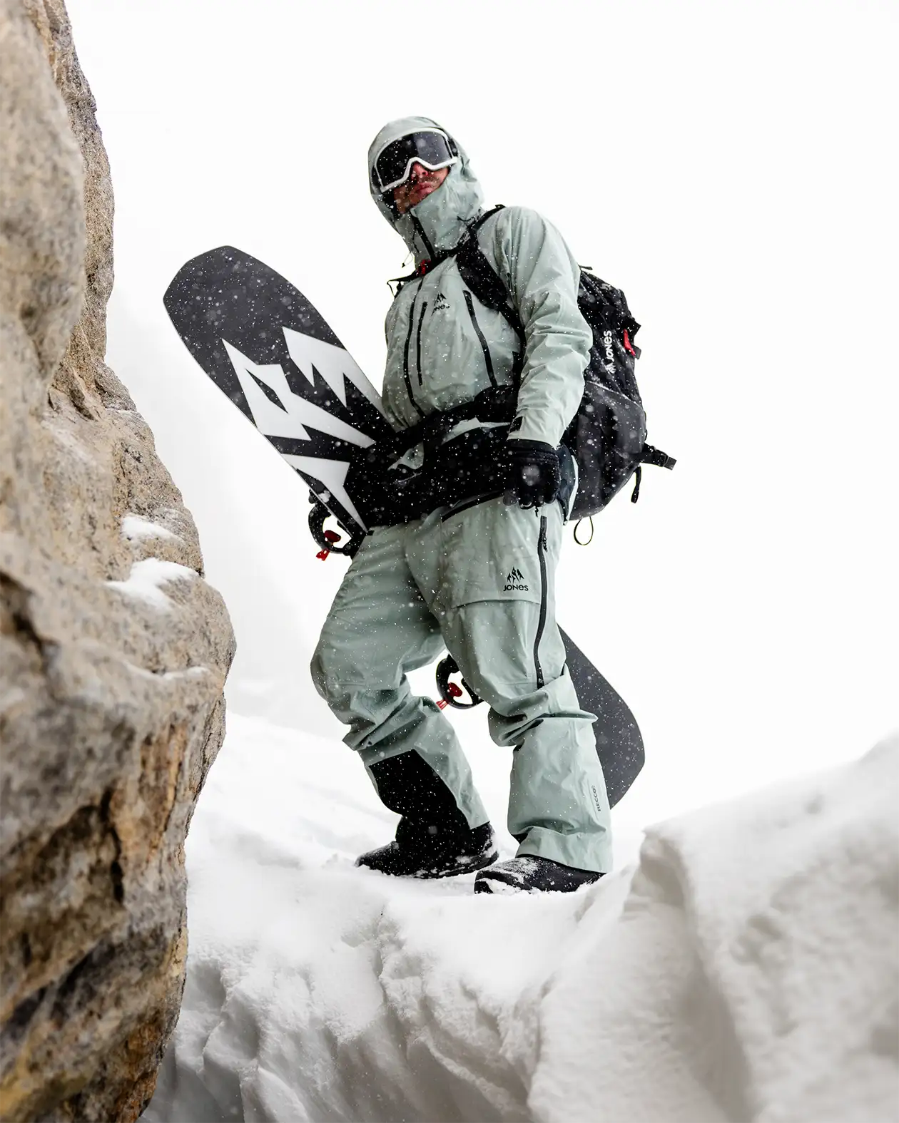 M'S HIGHER GORE-TEX 3L BIBS 2027 M'S HIGHER GORE-TEX 3L BIBS 2027 Outerwear Jones Snowboards High Performance